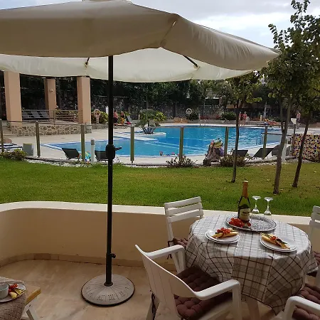 Oasis La Caleta * Адехе